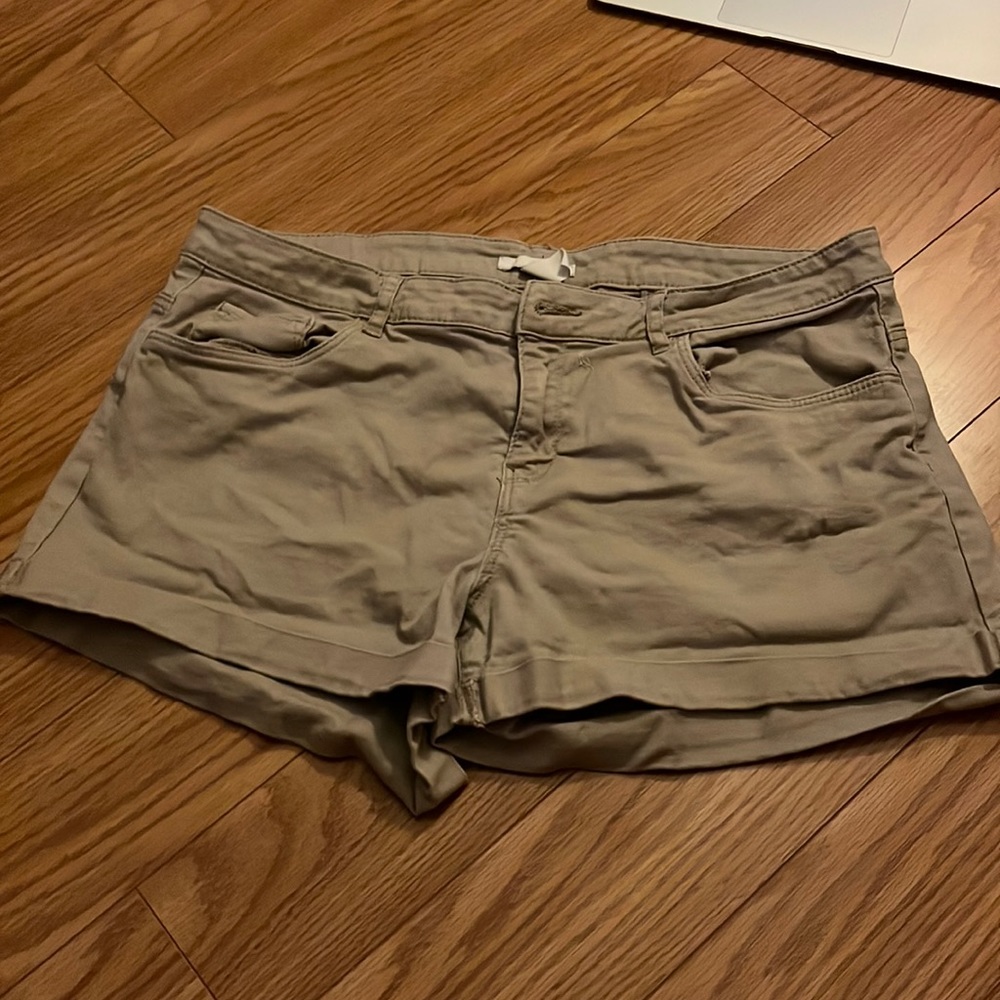 H&M Tan Shorts
